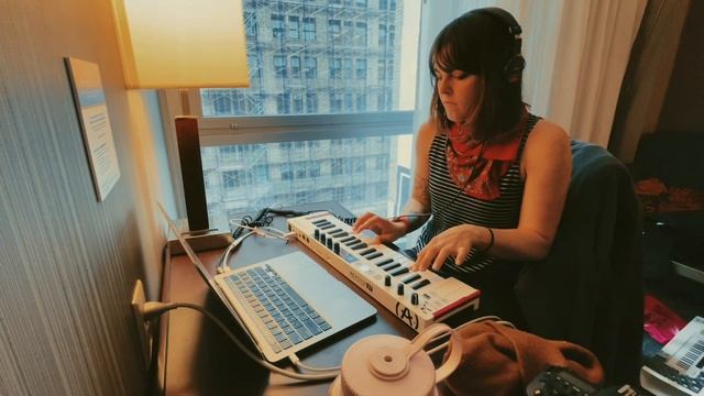 ambient sketch from a hotel room // arturia keystep + spitfire stratus by olafur arnalds смотреть онлайн