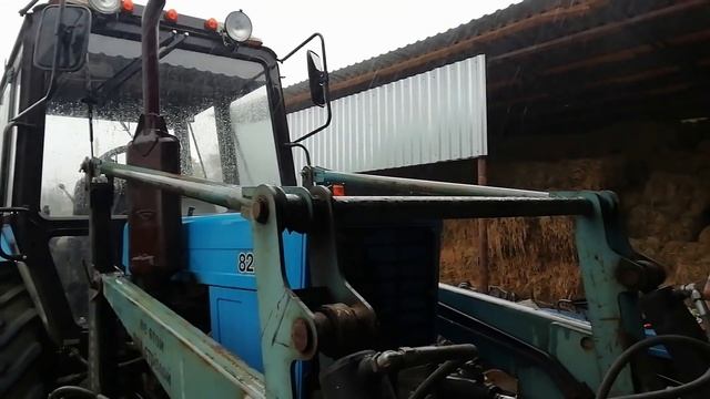 Течь масла в МТЗ 82, гидравлика. Распределитель не при чем, И такое может быть. смотреть онлайн