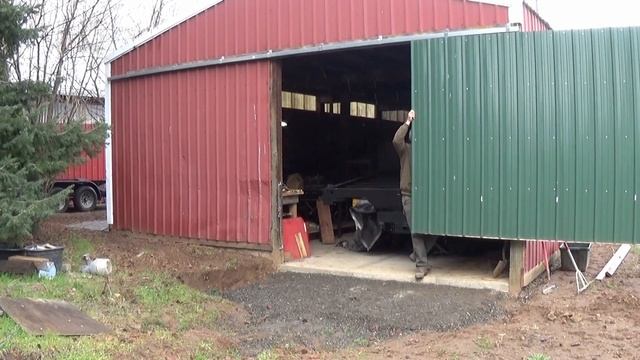 Building a sliding shop door. Components and installation ideas and tips. смотреть онлайн