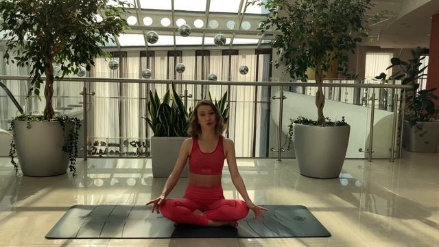 Первые шаги к нижним балансам на руках. смотреть онлайн