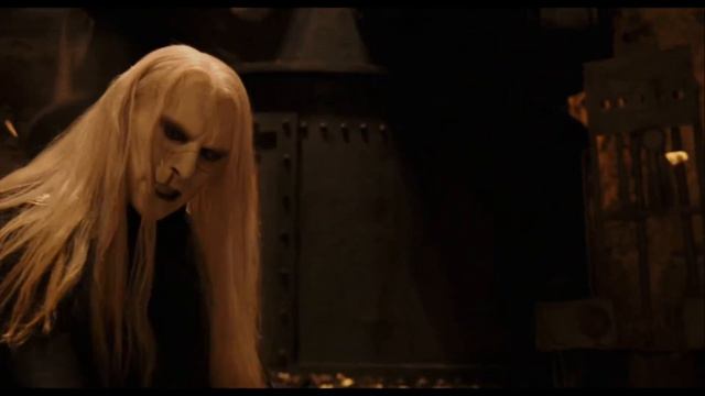 Хеллбой II: Золотая армия (2008) Принц Нуада против стражи смотреть онлайн