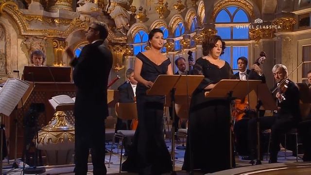 Inflammatus et accensus Pergolesi (Anna Netrebko, Marianna Pizzolato) смотреть онлайн