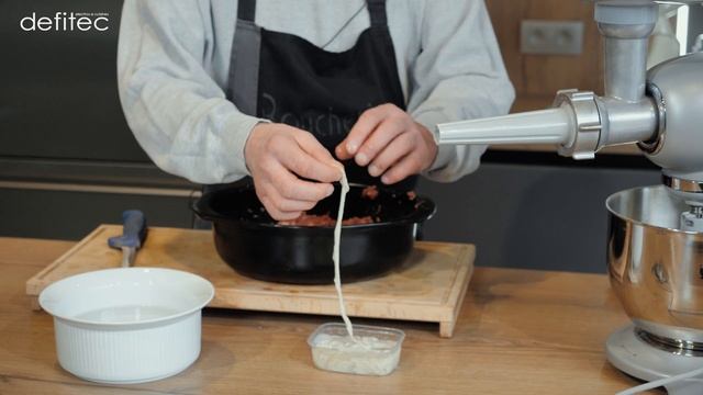 Saucisses de campagne maison avec un robot pâtissier смотреть онлайн