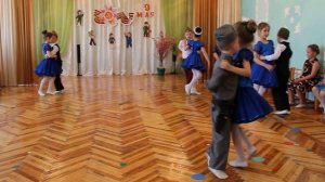 Танец "Тучи в голубом"-2. ДОУ №8 "Малыш", г.Шахтёрск