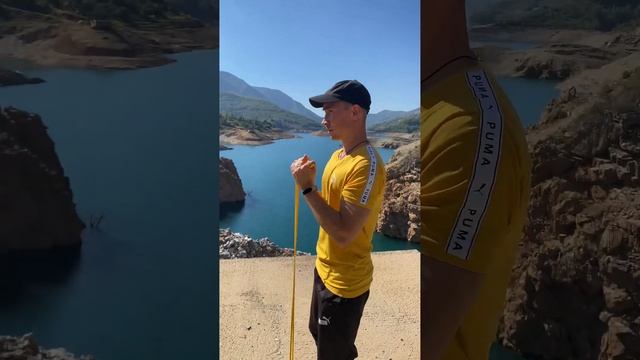 Remember, it doesn't matter where you go or where you are. You do not need to carry heavy dumbbells смотреть онлайн