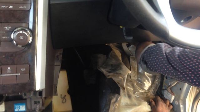 how to remove dashboard mahindra xuv... смотреть онлайн