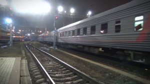 Отправление ЭП1М-748 с пассажирским поездом, подача под посадку двухэтажного поезда.