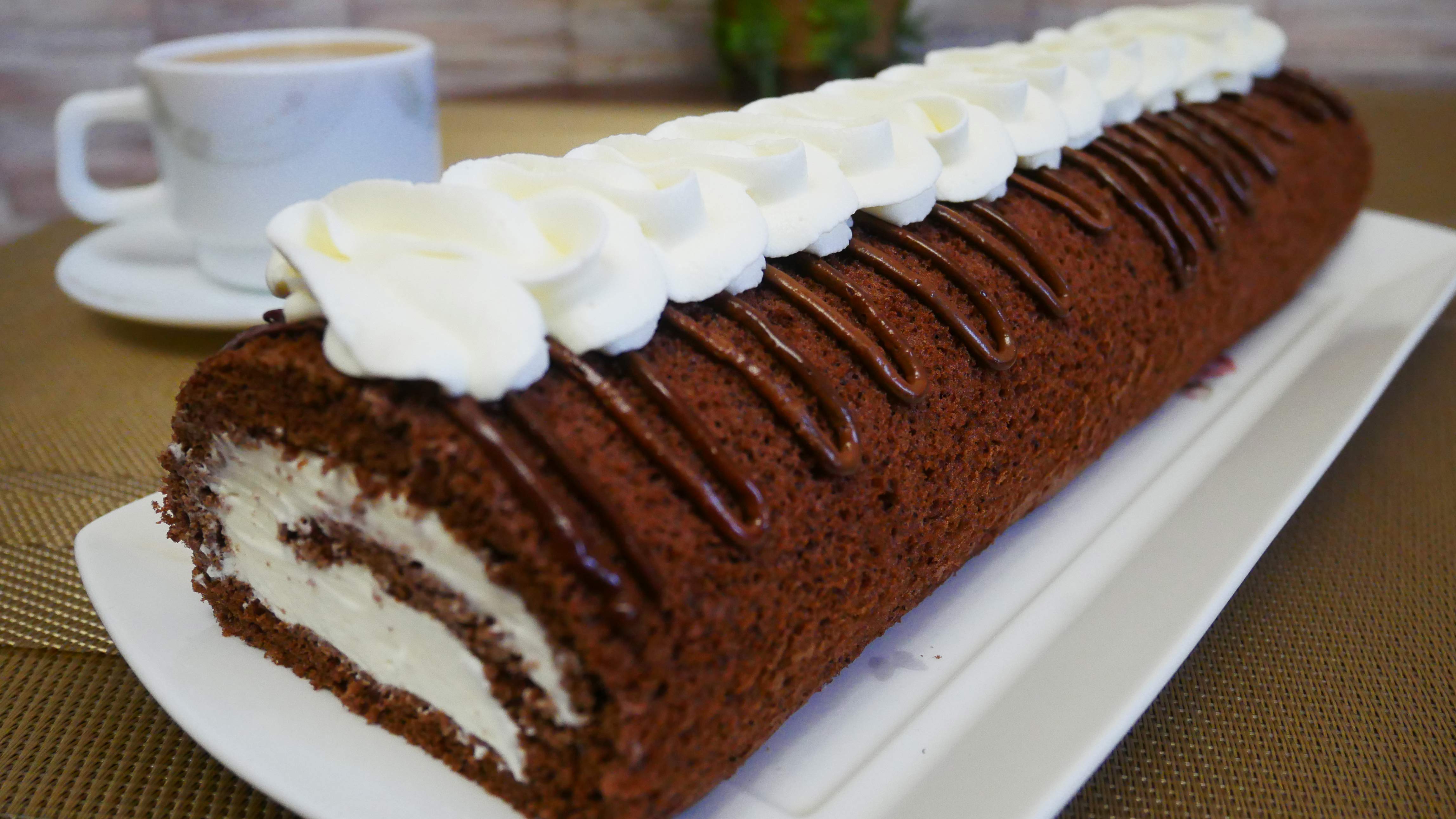 Шоколадный Бисквитный Рулет с Крем Чиз Нежный, тающий во рту! ПОЛУЧИТСЯ у КАЖДОГО! смотреть онлайн