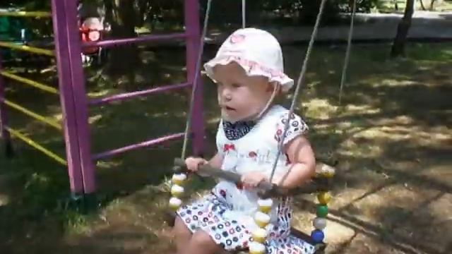 Саша на качели. смотреть онлайн