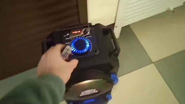 КОЛОНКА С ЧИСТЫМ БАССОМ И КАРАОКЕ смотреть онлайн