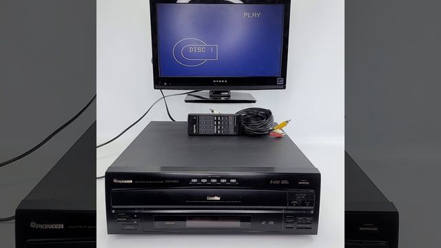 Showcasing The Pioneer CLD-M301 LD Laser Disc Player & 5-Disc CD Player Working! For Sale on eBay смотреть онлайн