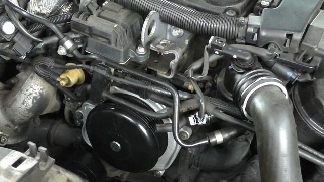 Mercedes Benz E 220 CDI W212 OM651 Pompa Wody Water pump replace смотреть онлайн