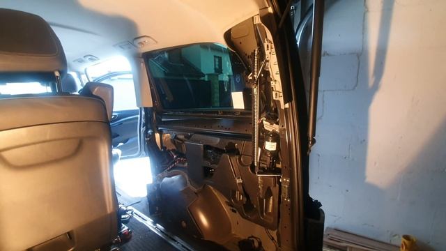 Guide rail porte automatique mercedes v220. смотреть онлайн