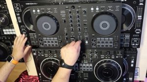 Сравнение Pioneer DDJ-REV1 и DDJ-FLX4