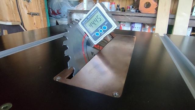 Распиловочный фрезерный станок 2 в 1, на базе дисковой пилы Парма 255Д. Для Makita 3612C, 21.06.23г смотреть онлайн