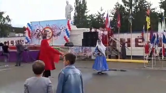 Русская "Катюша" на армянский лад в Красном Яре смотреть онлайн