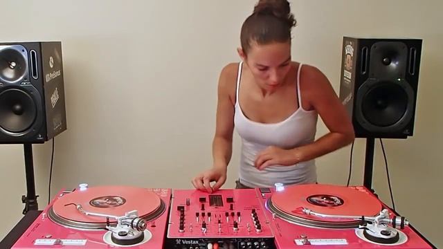 DJ Lady Style - Music Is My Life смотреть онлайн