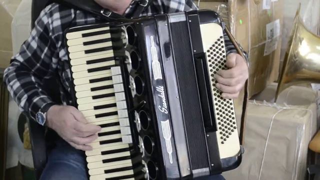 TOP ACCORDION SCANDALLI BREVETTO (POLIFONICO) 120 bass,12 reg.+Hard Case~A Mano смотреть онлайн