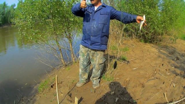Рыбалка на Урале, активный клёв в начале мая, разнорыбье. смотреть онлайн