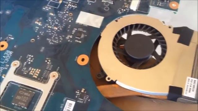 Samsung R580 Motherboard Removal