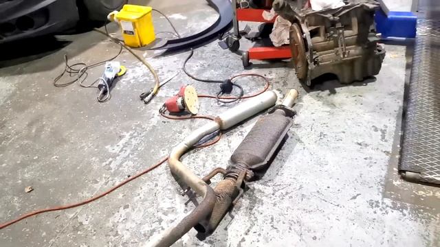 Ford Probe V6 Customising project part 2 - Cuttin up a classic! смотреть онлайн