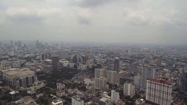 Бангкок с 84-го этажа центра Байок Скай. Тайланд. смотреть онлайн