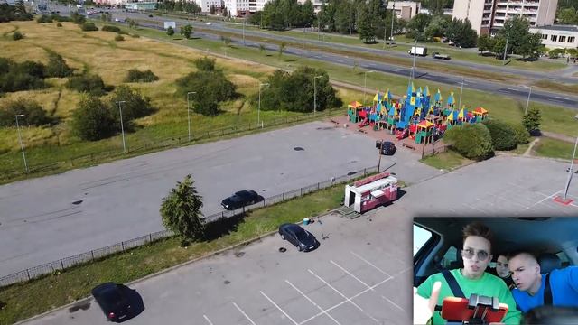 Если вы увидите это, НЕ ВЫХОДИТЕ из машины и БЫСТРО УЕЗЖАЙТЕ!! Клоун на нас напал смотреть онлайн