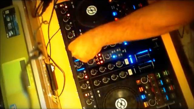 עד שהרמקול נופל רימיקס Ido Shoam & Ft.DJ Andy Bell REMIX 2011 2012