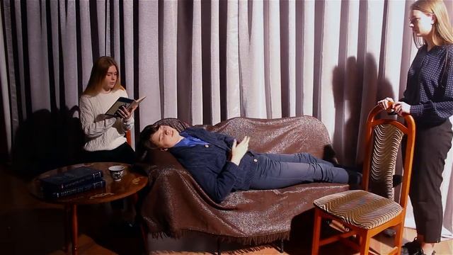 Страна читающая — Алена Галкина читает отрывок из произведения «Отцы и дети» И. С. Тургенева смотреть онлайн