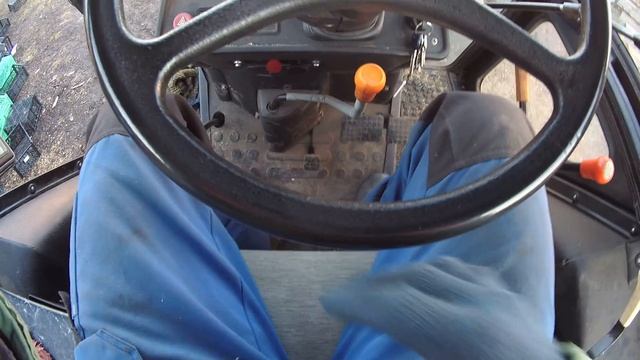 Сідушка пілот, крутіша за трактор МТЗ смотреть онлайн