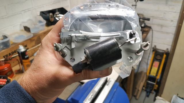 Modding Hella EVOX-R 2.0 Bi-Xenon Projectors to fit Saab 9-3 PART 1 смотреть онлайн