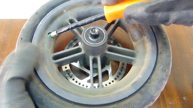 CAMBIAR RUEDA PATINETE XIAOMI