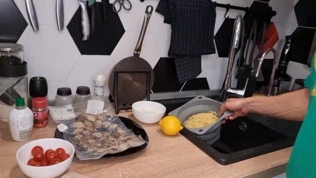 Паста Лингвини алла Вонголе по-неополитански. смотреть онлайн