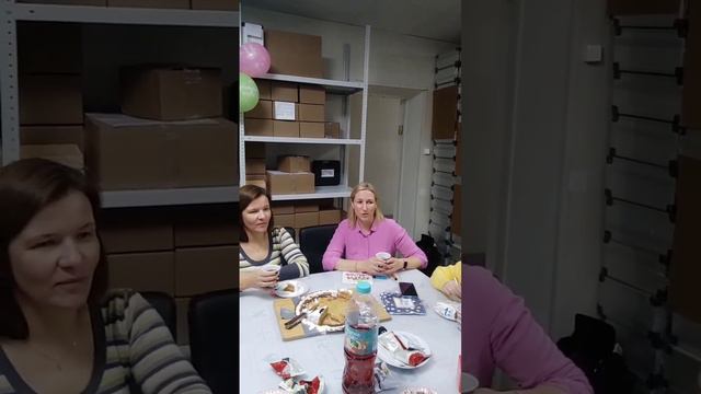 Празднование дня рождения в Школе Изобретателей смотреть онлайн