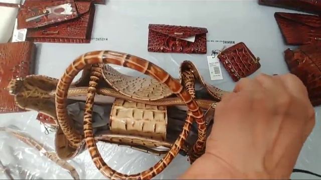 США. БРАМИН. Сумка "Мэллори НаСкобках" на распродаже. смотреть онлайн