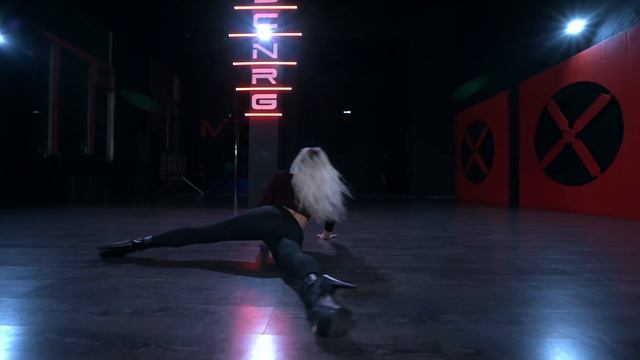 MAD ABOUT YOU // Hooverphonic // АНАСТАСИЯ МИХАЛЕВА // Strip смотреть онлайн