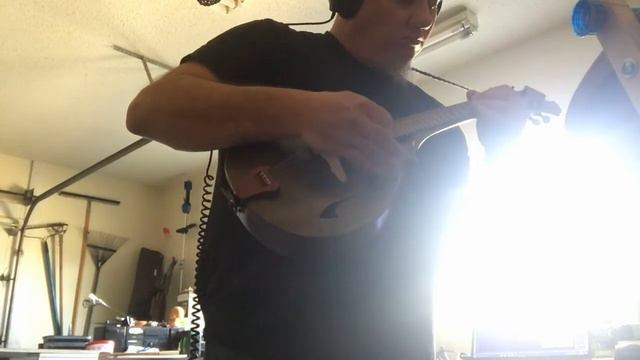 World Made By Hand (looping with mandolin and cajon) смотреть онлайн