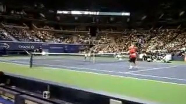 Michael Chang/John McEnroe vs Mardy "Fishy" Fish/Jim "JC" Courier смотреть онлайн