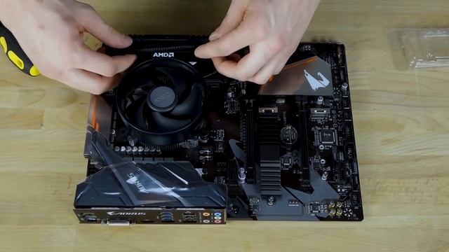 Игровая Сборка ПК на 1660Ti (2019) - Рабочий стол рядового стримера смотреть онлайн