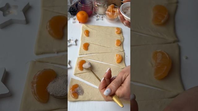 Круассаны с мандарином за 20 минут, очень простая и вкусная выпечка #новогодниерецепты смотреть онлайн