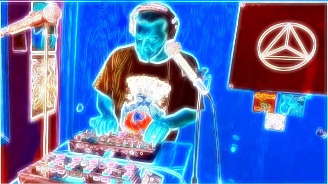 over helm | Live Looping | 2023-10-11 C смотреть онлайн