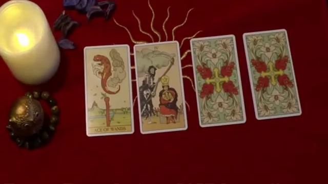 О чем он думает сейчас? Желает ли увидеть Вас? On-line гадание на картах Таро смотреть онлайн