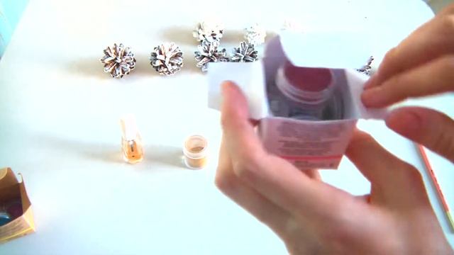 БЛЕСТЯЩИЕ ШИШКИ на НОВЫЙ ГОД смотреть онлайн