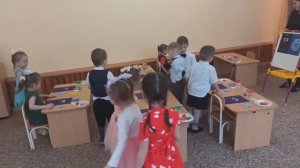 Занятие по рисованию в нетрадиционной технике ,,Сова,, (младшая группа), воспитатель Стенина К Н.