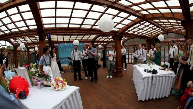 Зачем поймал ты тот букет так рано....