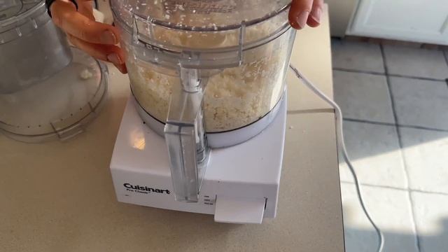 Cuisinart DLC 8SBCYP1 Pro Custom 11 Cup Food Processor Review, Cuisinart Food Processor Is Easy And смотреть онлайн