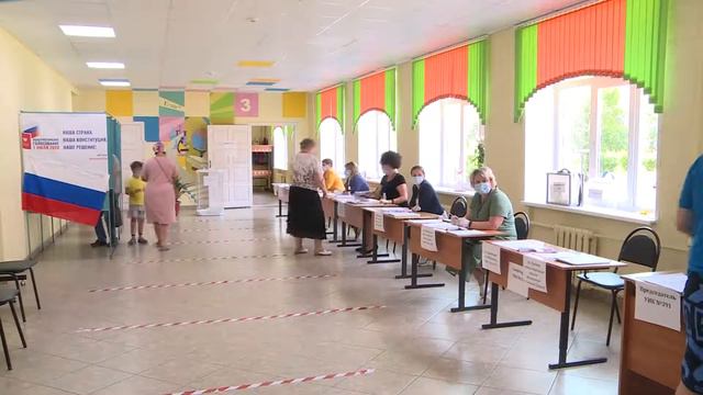 Как проходит голосование по поправкам в Конституцию в Рыбном смотреть онлайн
