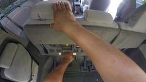 TOYOTA SIENNA - How to put down rear seats for more cargo space