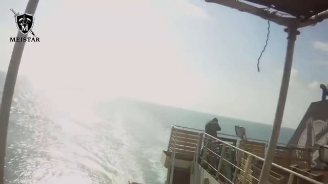 Somali pirates Encounter private Guards смотреть онлайн