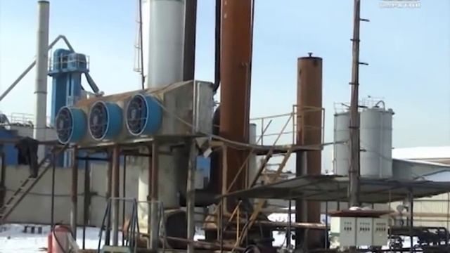 Саратовские полицейские обнаружили подпольный нефтеперерабатывающий завод смотреть онлайн
